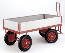 TR126P turntable with sides